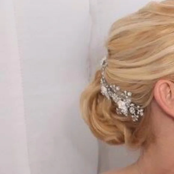 Wedding Hair Comb - Crystals and Hand Painted Flowers - Picture 4 of 5